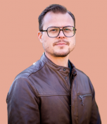 تصویر آدام جی. گریوز